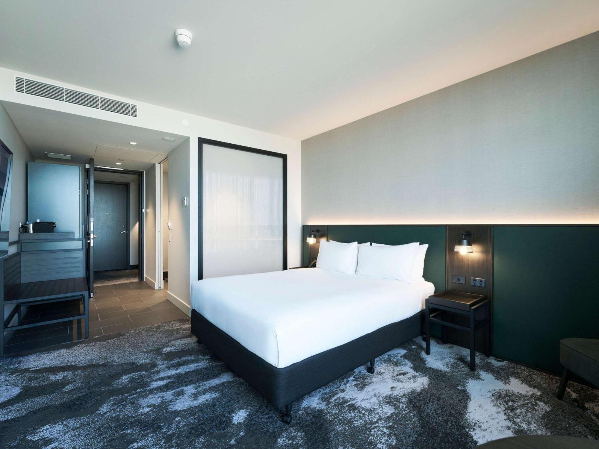 Novotel Melbourne Airport Екстериор снимка