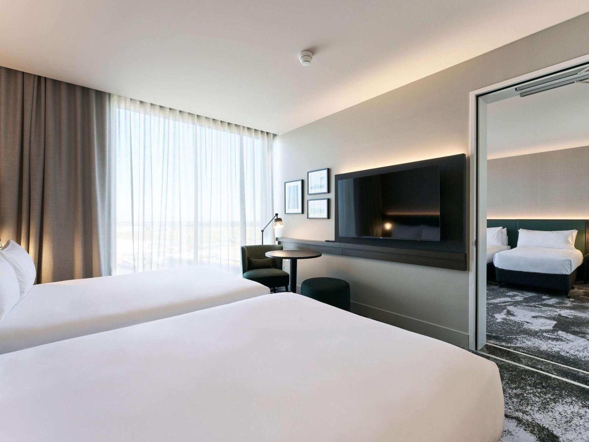Novotel Melbourne Airport Екстериор снимка