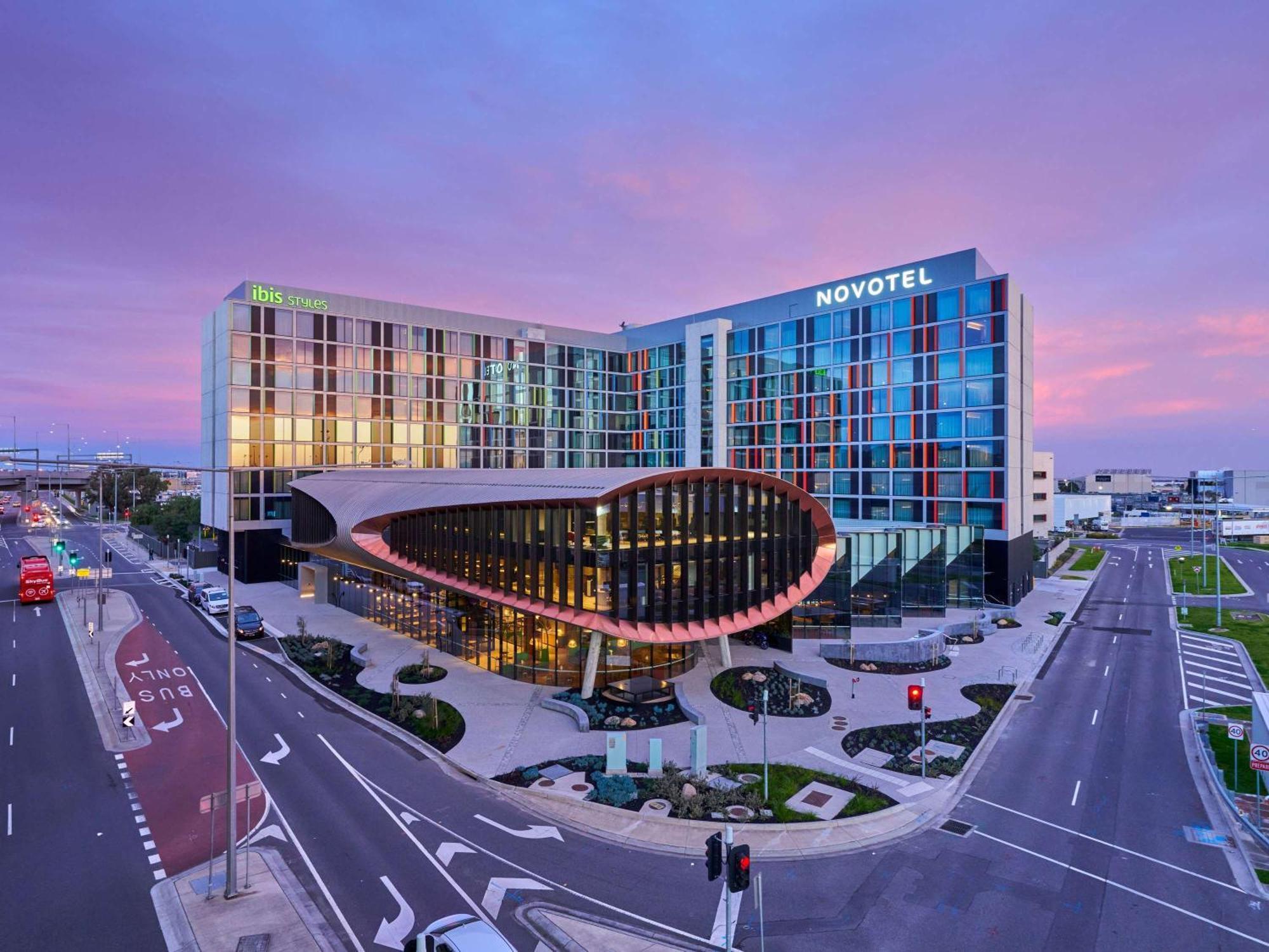 Novotel Melbourne Airport Екстериор снимка